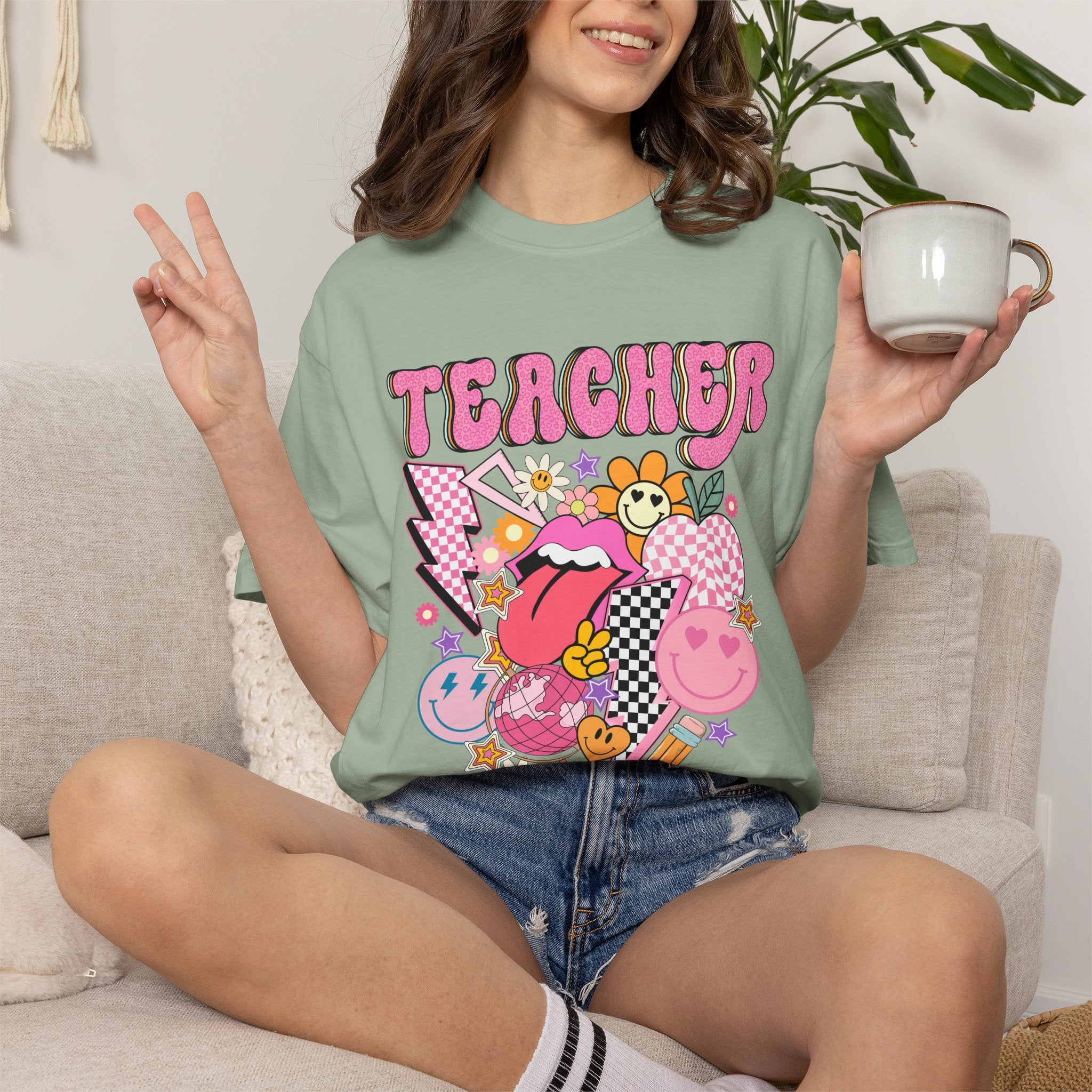 Teacher Retro Pop Graphic T‑Shirt — Cute Pink School Staff Shirt