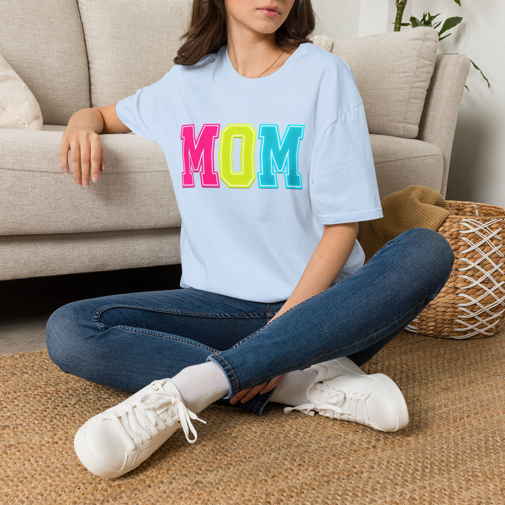 Mom Colorblock T-Shirt — Bright Retro MOM Graphic Tee for Mothers, Summer Vibe