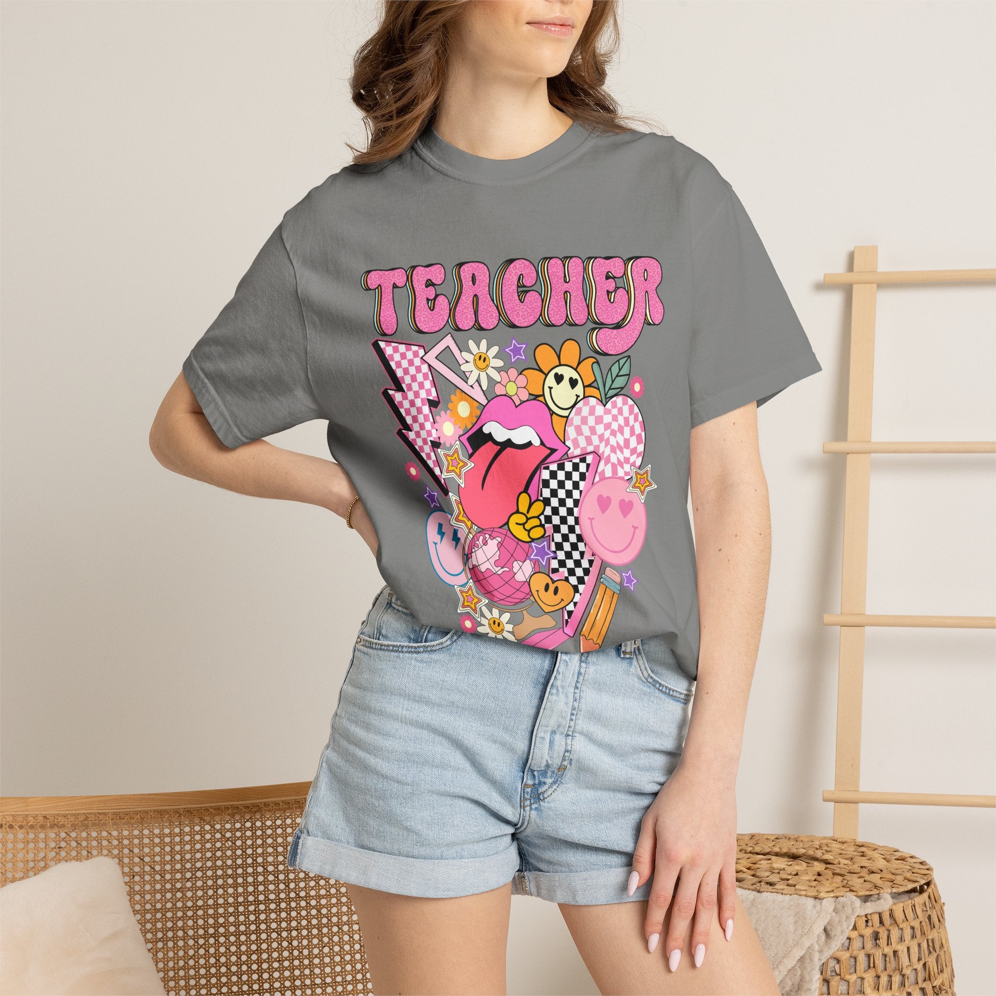 Teacher Retro Pop Graphic T‑Shirt — Cute Pink School Staff Shirt