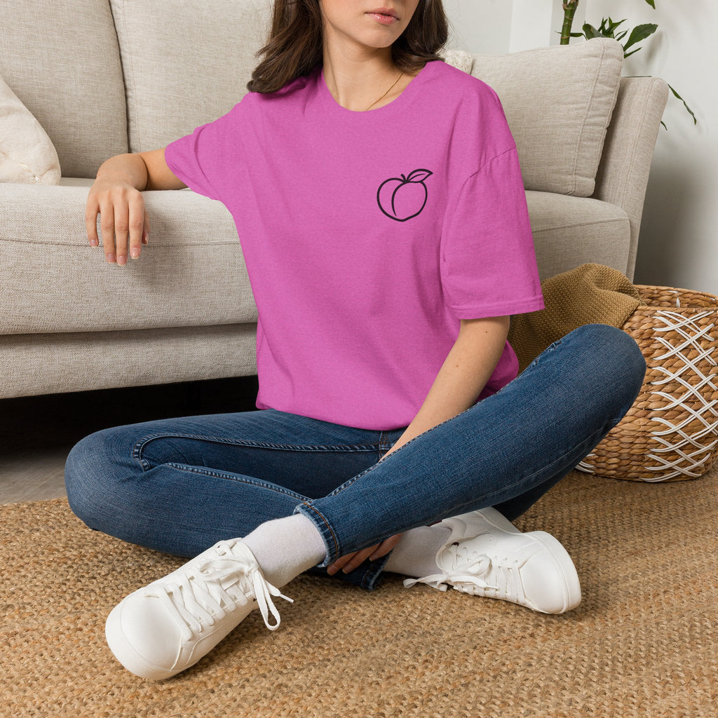 Peach Outline T‑Shirt — Minimal Fruit Graphic Tee