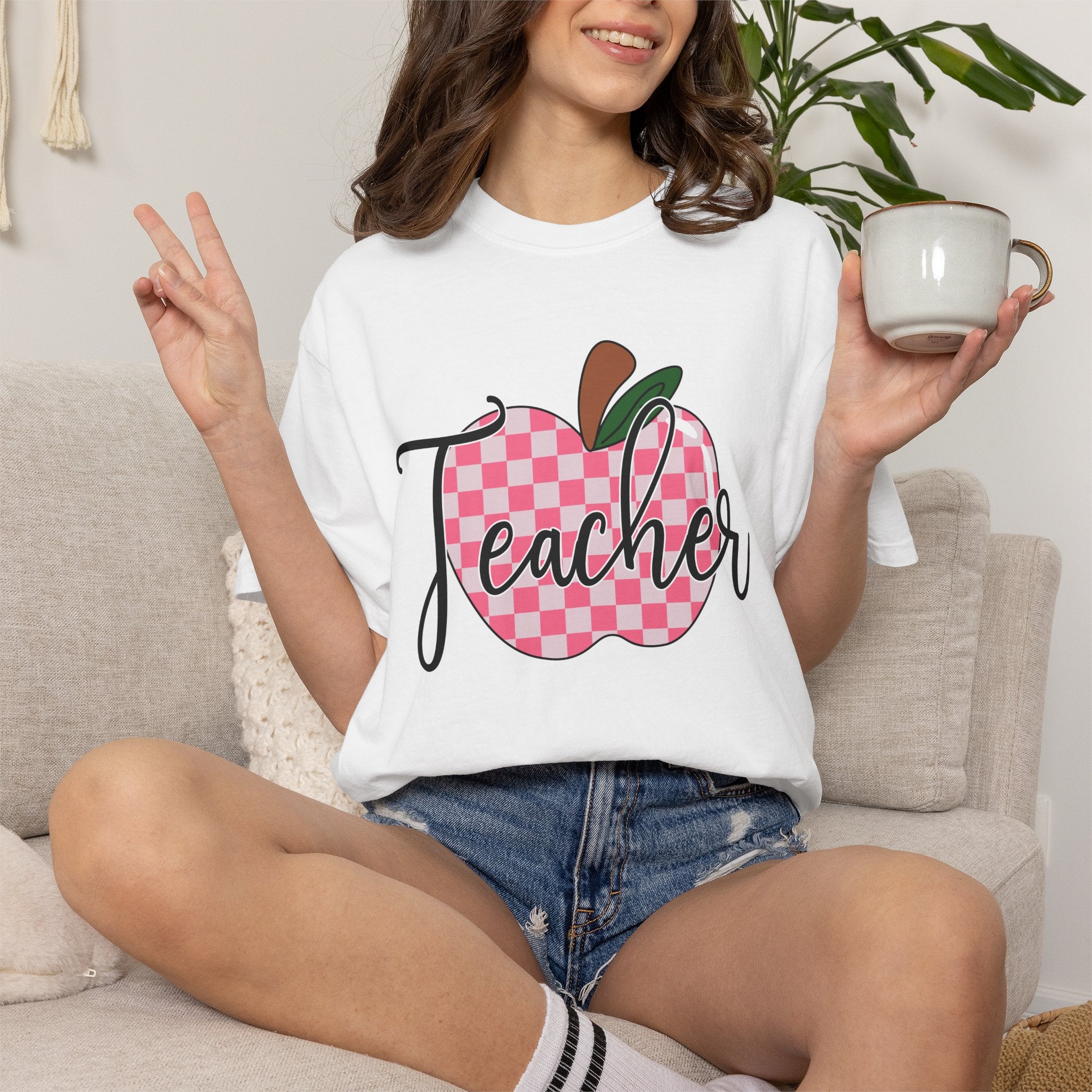 Teacher Apple T-Shirt — Pink Checkered Apple Teacher Tee