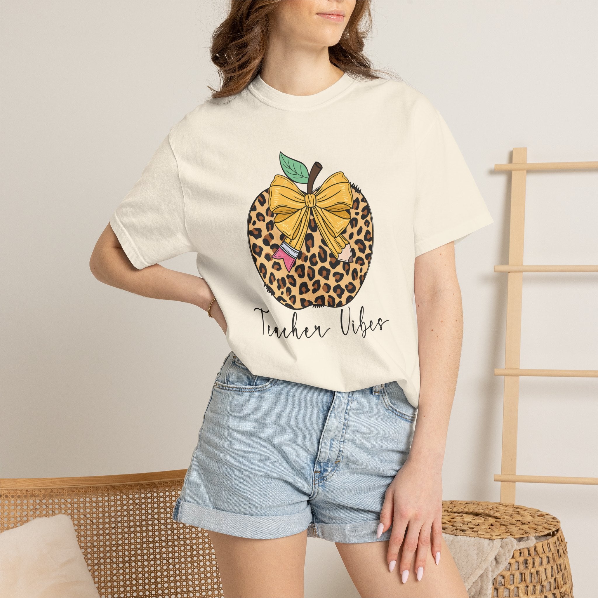 Teacher Vibes Leopard Pumpkin T-Shirt - Cute Fall Teacher Gift