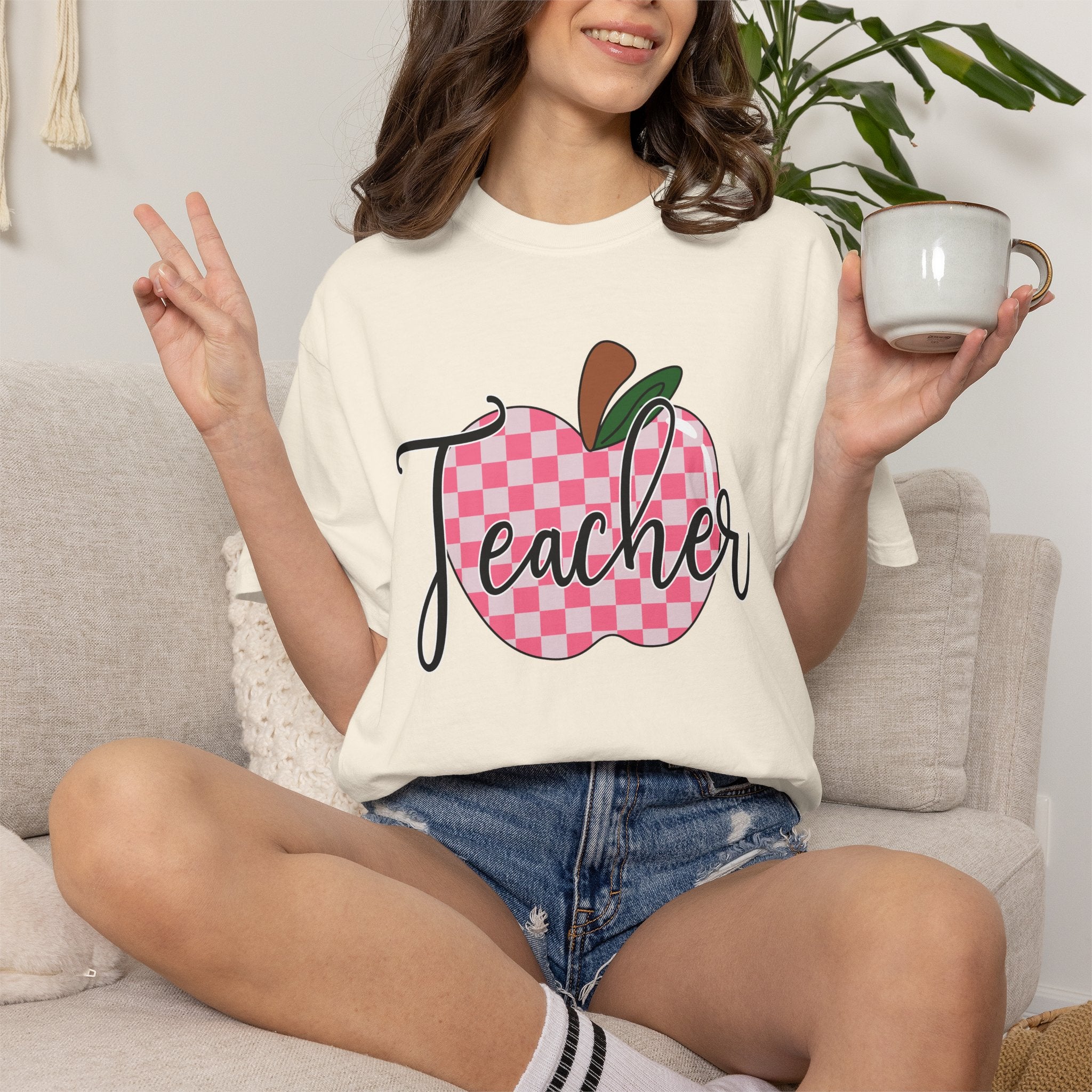Teacher Apple T-Shirt — Pink Checkered Apple Teacher Tee