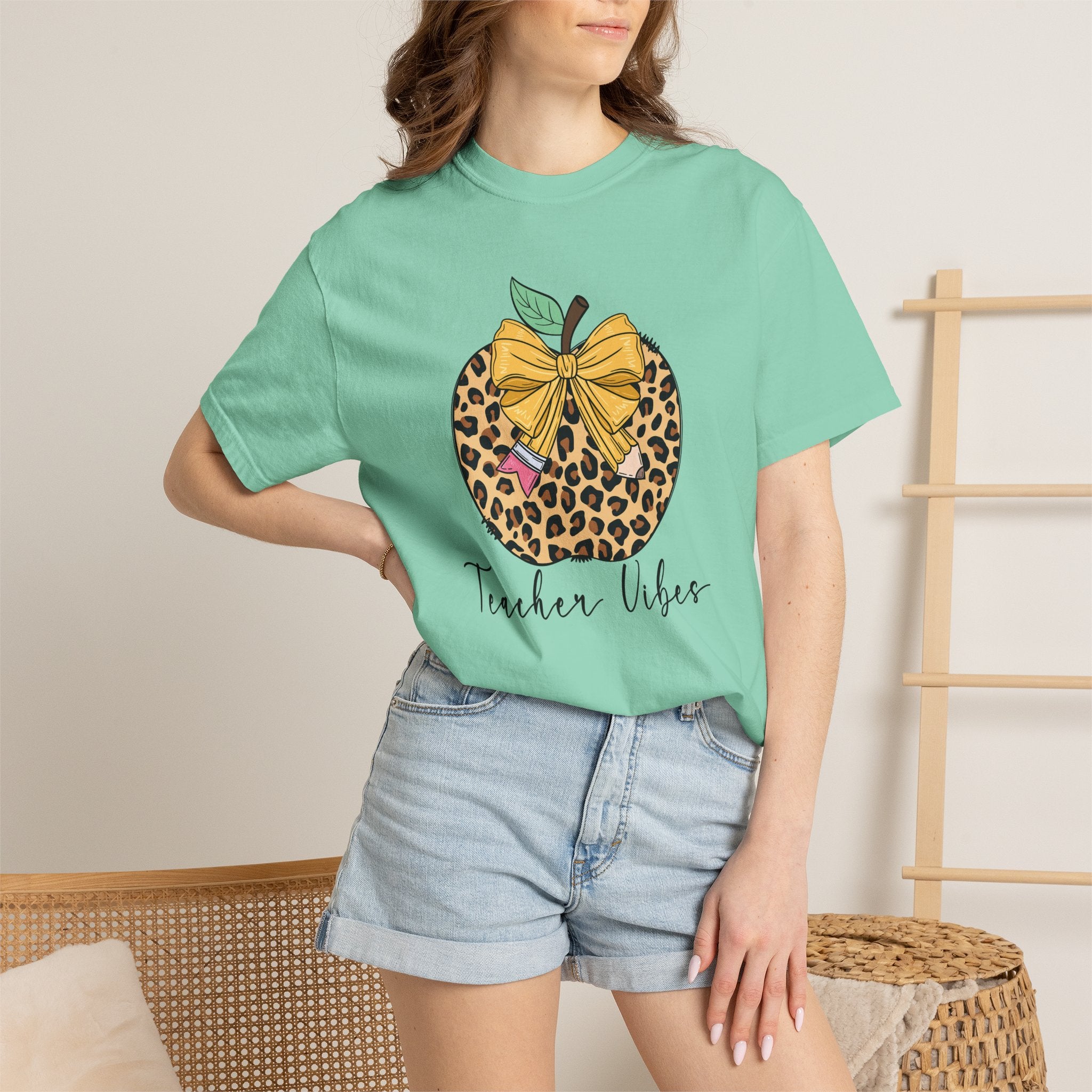 Teacher Vibes Leopard Pumpkin T-Shirt - Cute Fall Teacher Gift