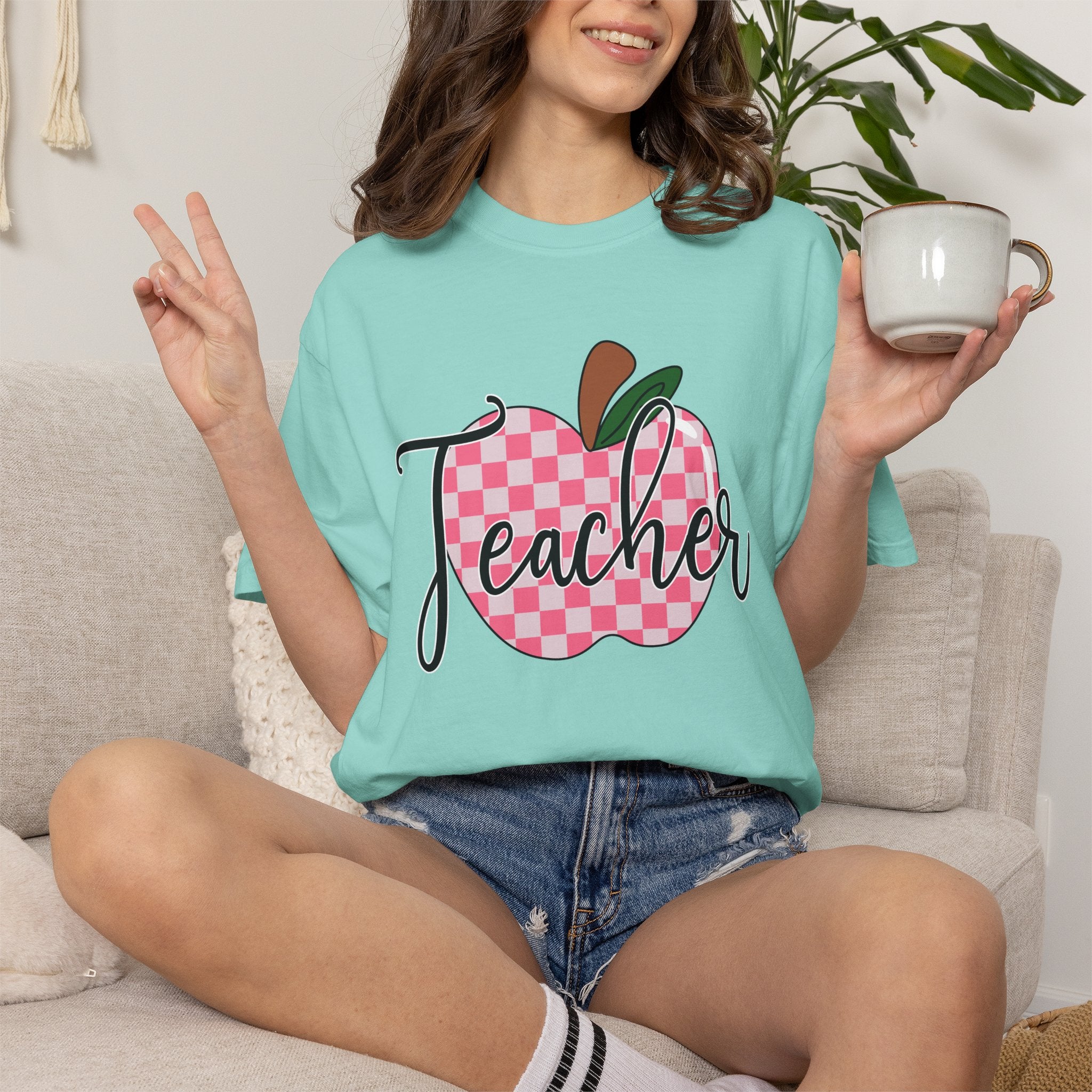 Teacher Apple T-Shirt — Pink Checkered Apple Teacher Tee