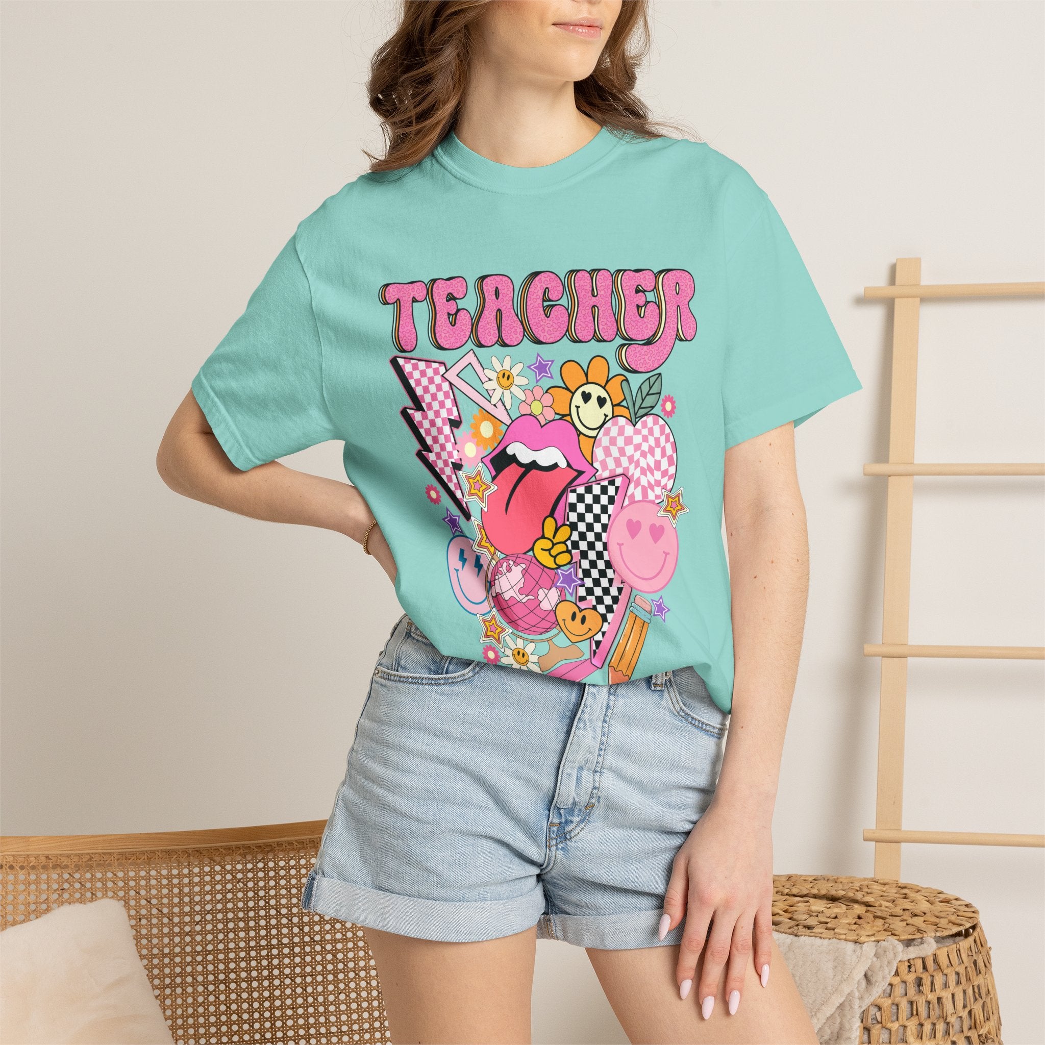 Teacher Retro Pop Graphic T‑Shirt — Cute Pink School Staff Shirt
