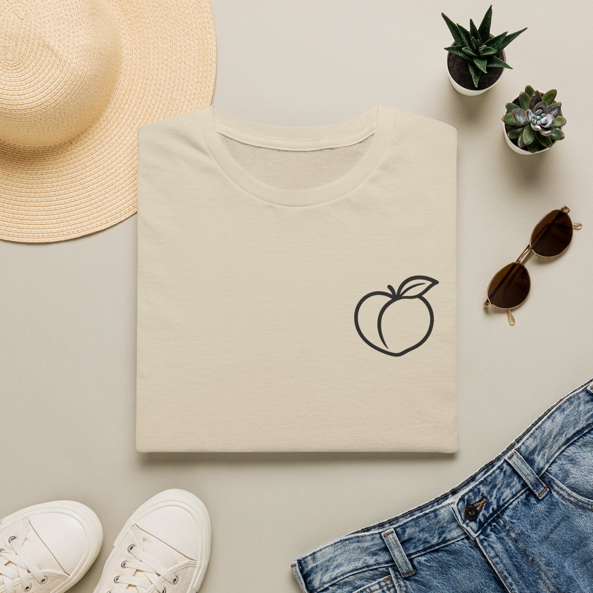 Peach Outline T‑Shirt — Minimal Fruit Graphic Tee