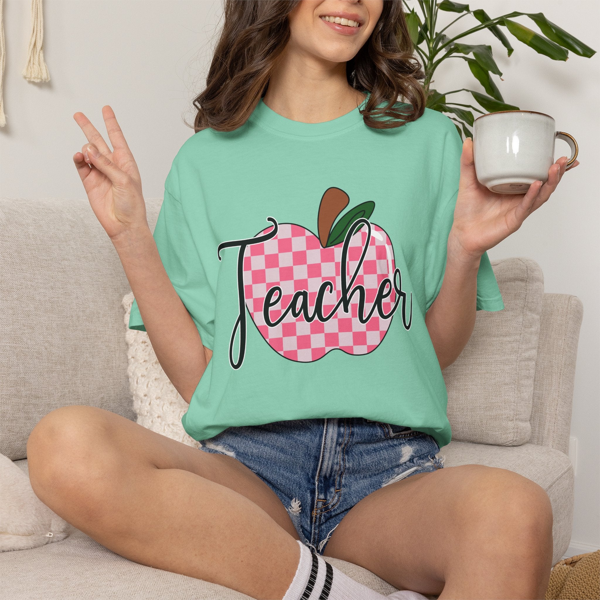 Teacher Apple T-Shirt — Pink Checkered Apple Teacher Tee
