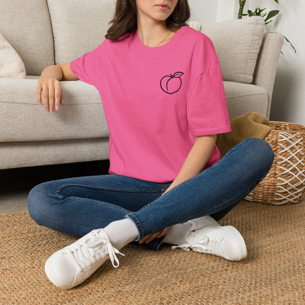 Peach Outline T‑Shirt — Minimal Fruit Graphic Tee