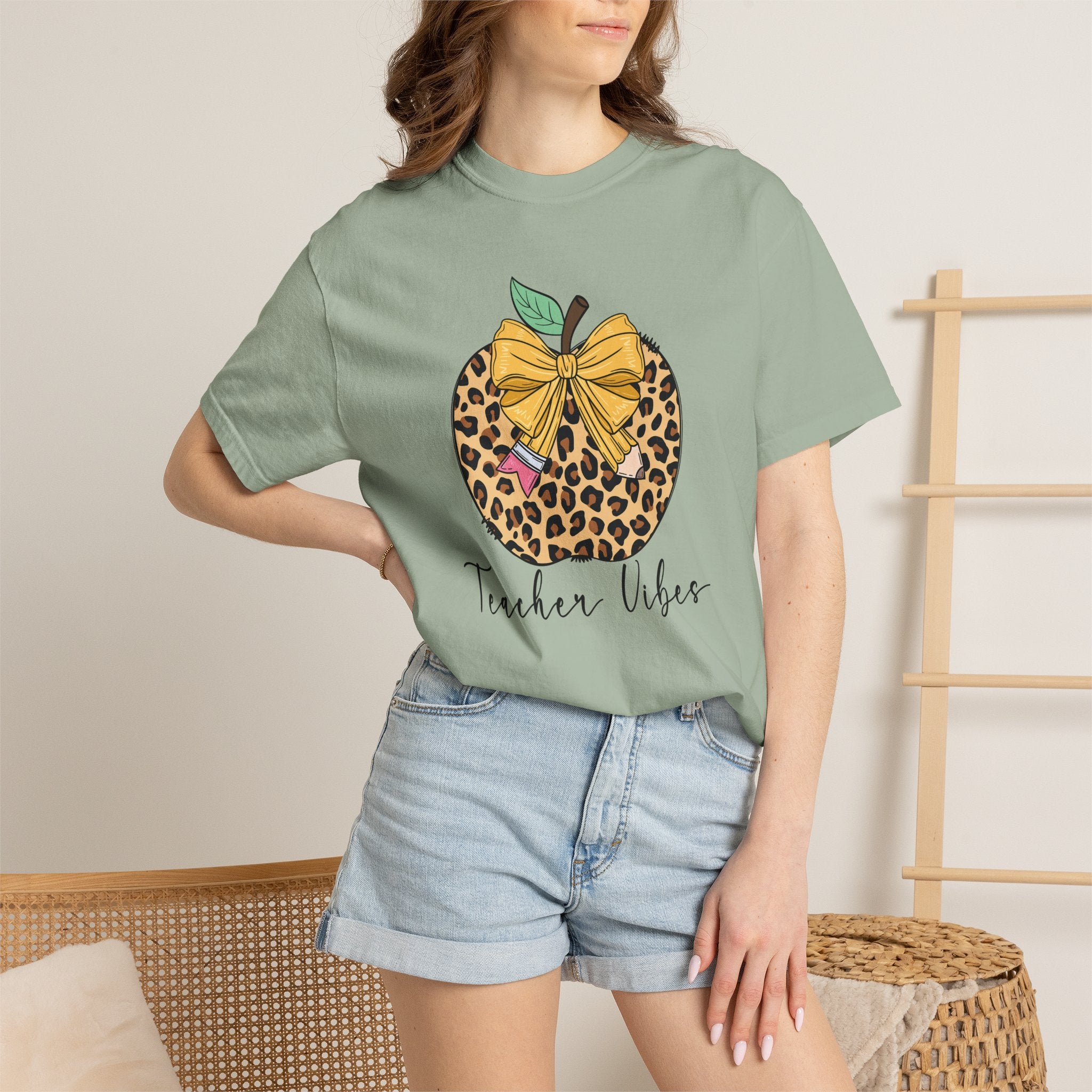 Teacher Vibes Leopard Pumpkin T-Shirt - Cute Fall Teacher Gift