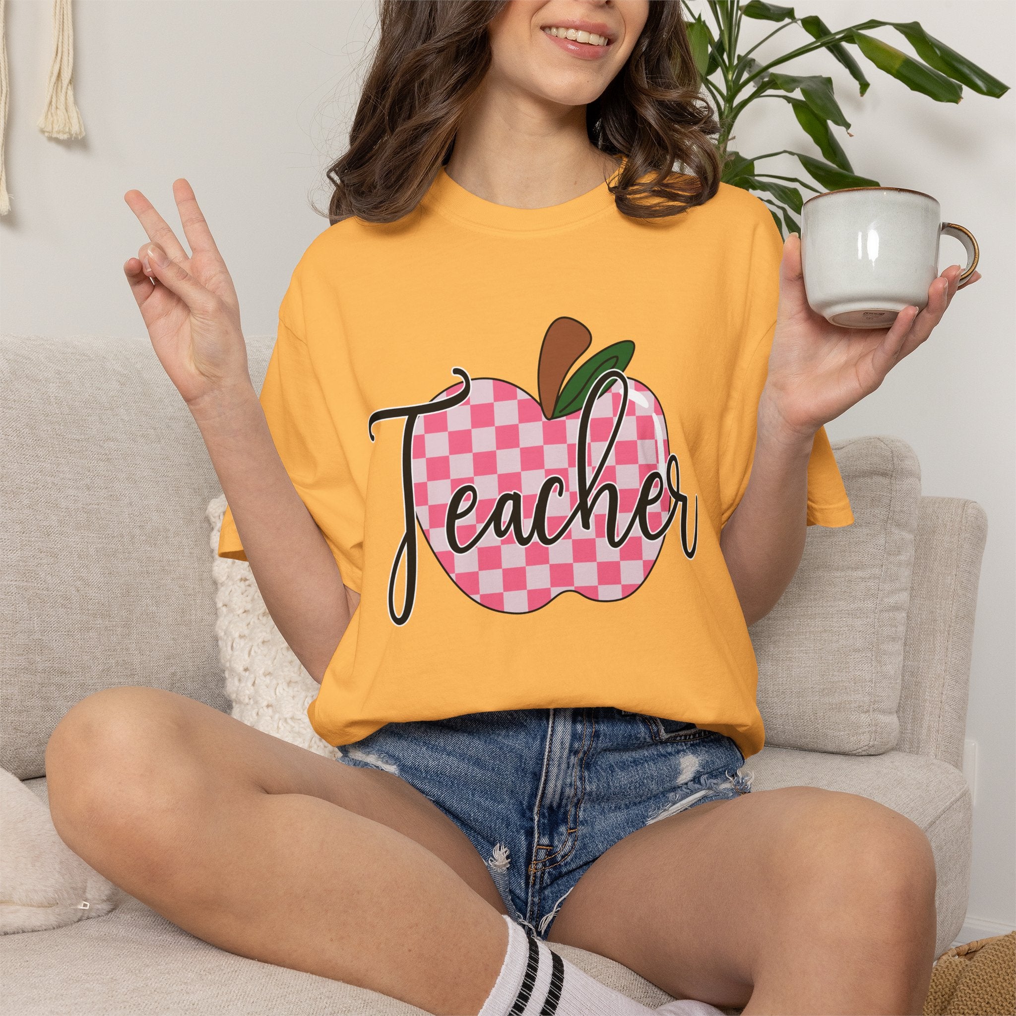 Teacher Apple T-Shirt — Pink Checkered Apple Teacher Tee