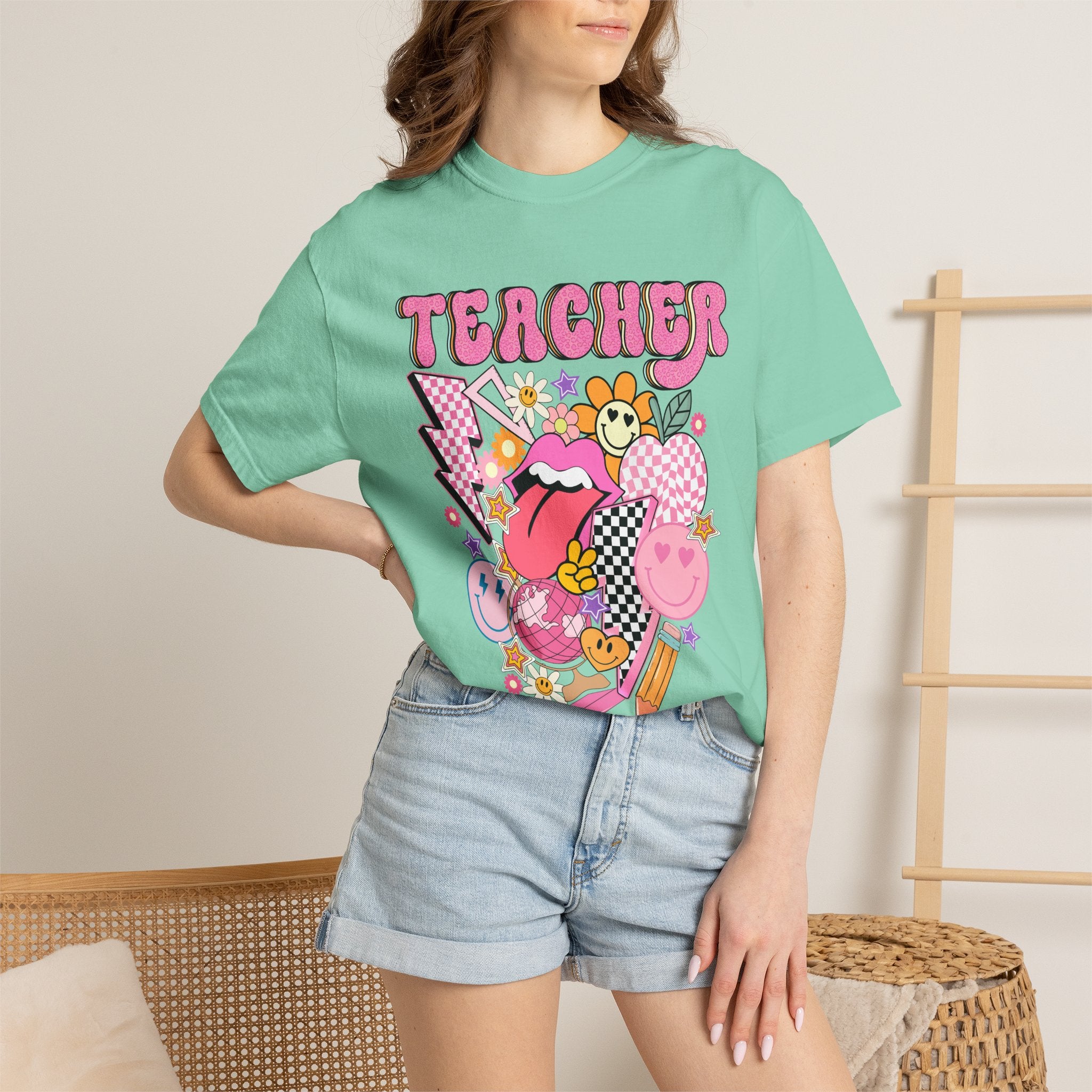 Teacher Retro Pop Graphic T‑Shirt — Cute Pink School Staff Shirt