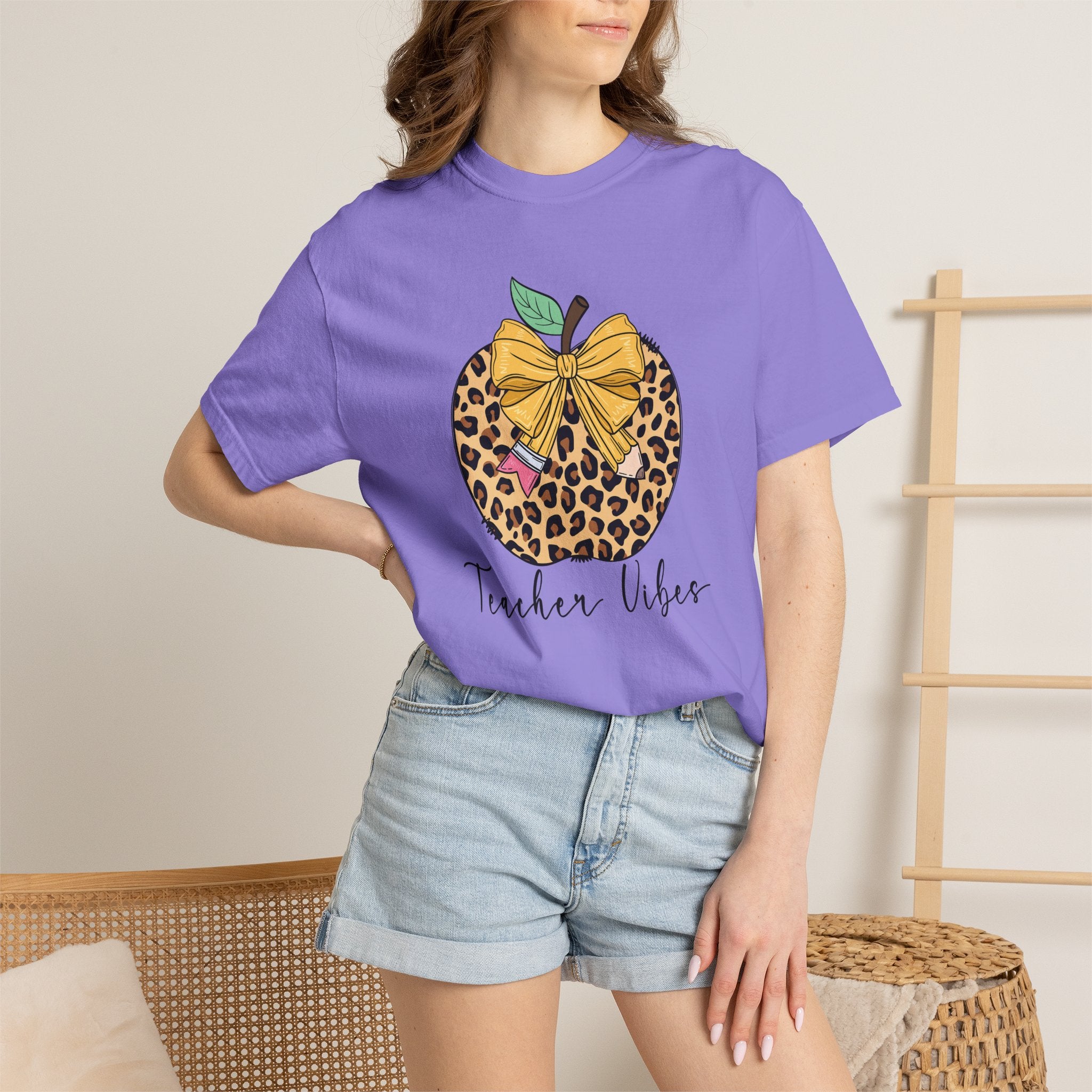 Teacher Vibes Leopard Pumpkin T-Shirt - Cute Fall Teacher Gift