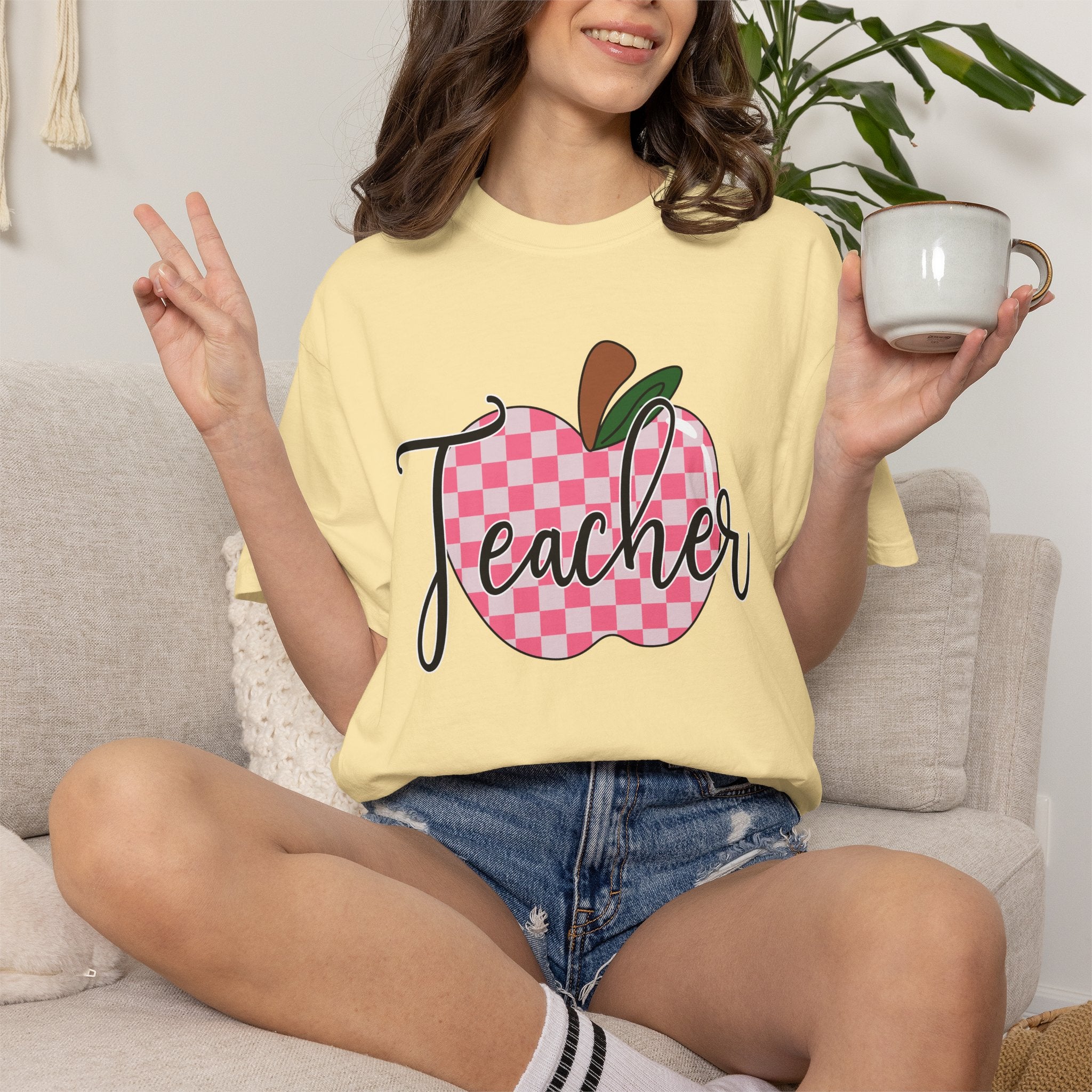 Teacher Apple T-Shirt — Pink Checkered Apple Teacher Tee