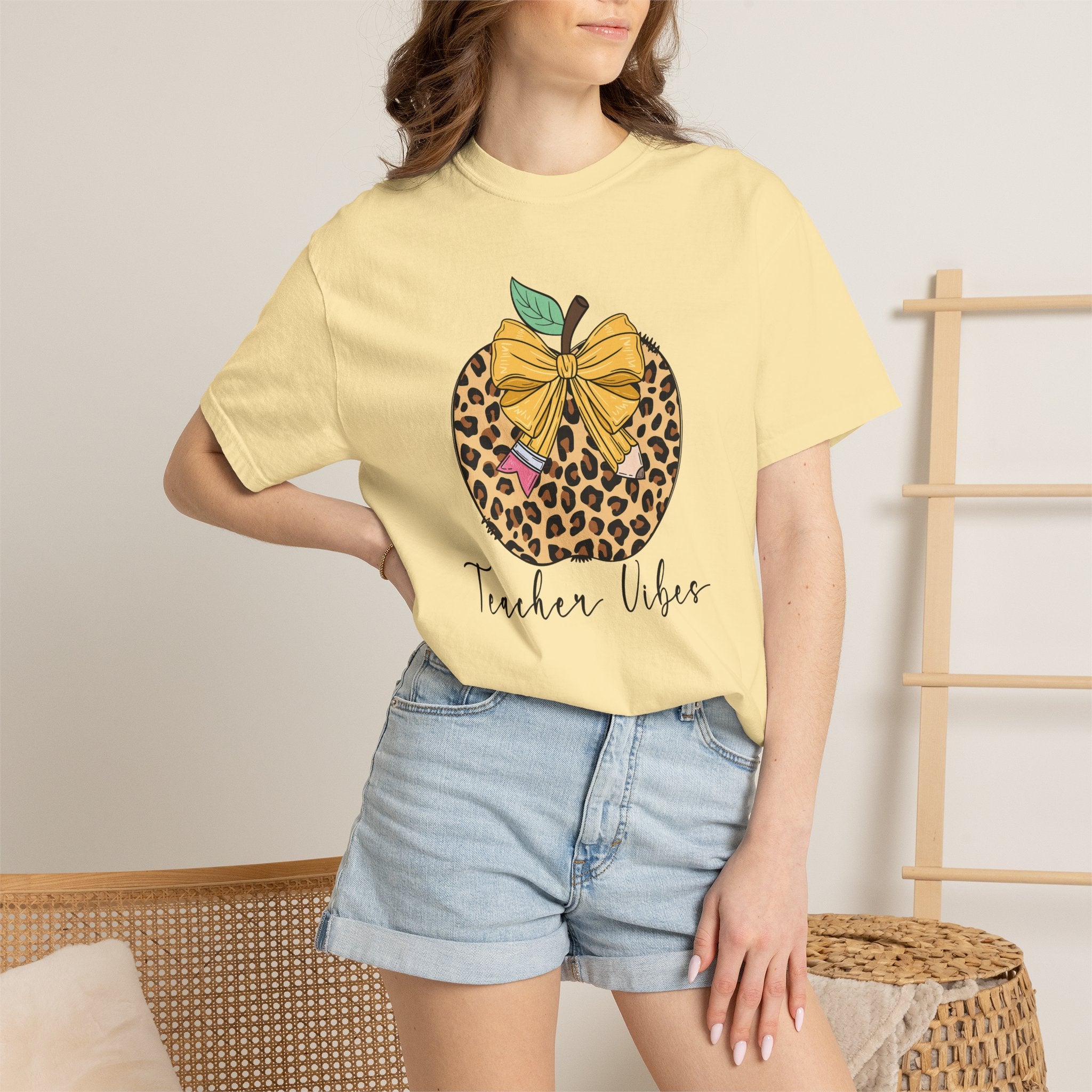 Teacher Vibes Leopard Pumpkin T-Shirt - Cute Fall Teacher Gift